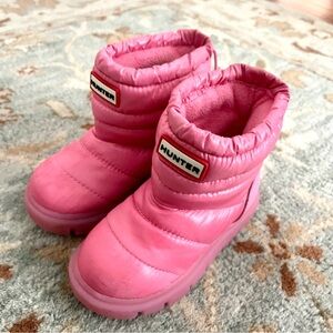 Hunter Kids' Cuddle Lug Sole Insulated Waterproof Snow Boot Size 6 Pink